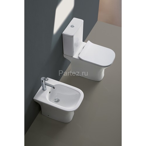 Унитаз-компакт Azario FRETTA SQUARE 650х340х790 напольный, безободковый с бачком и сиденьем микролиф