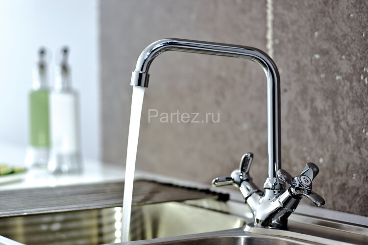 Смеситель Rossinka Q02-72 для кухни